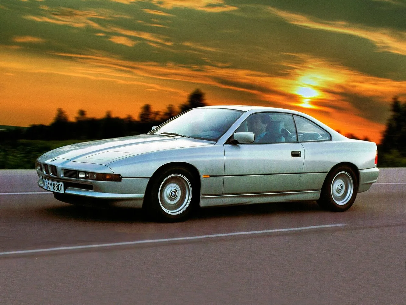 BMW cars with V12 monster engines | CarBee Blog - Carbee.org